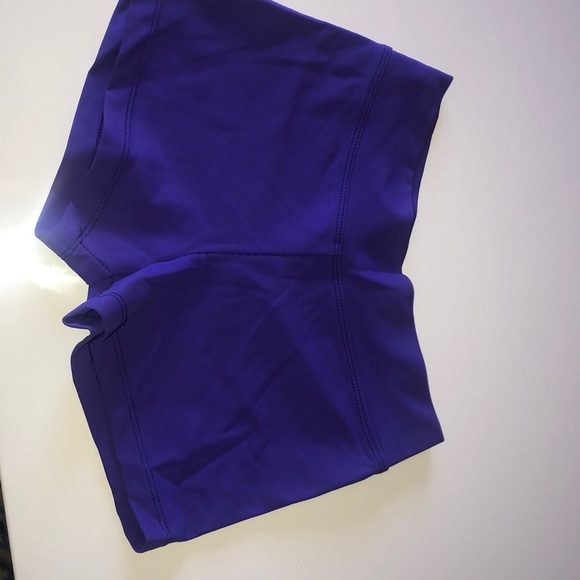 Booty shorts - Picture 1 of 1